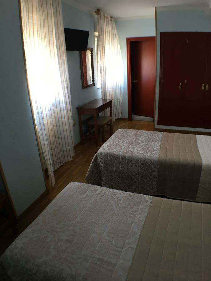 Hostal ** Ec León Eksteriør bilde