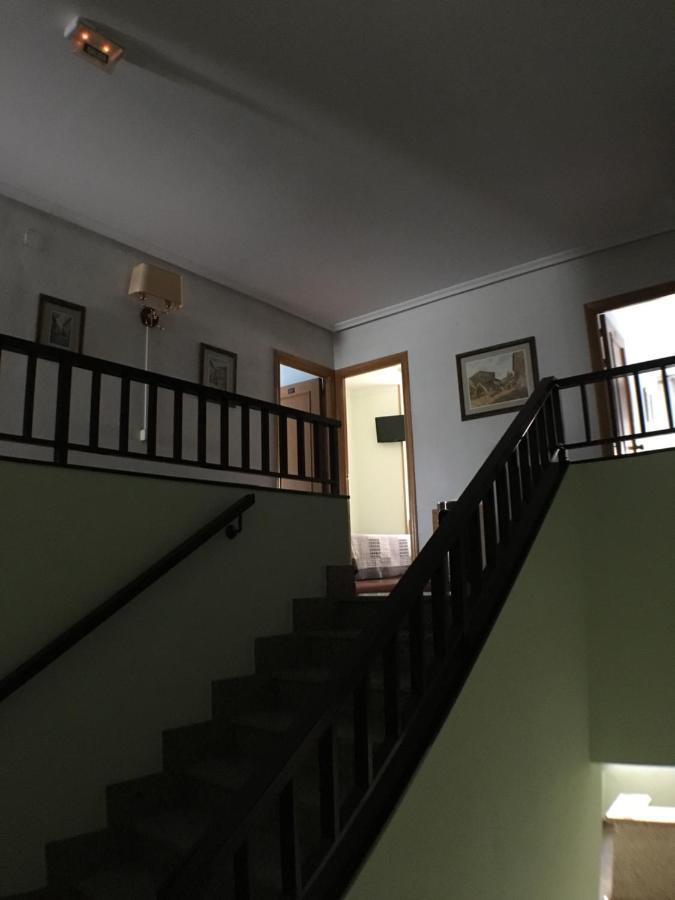 Hostal ** Ec León Eksteriør bilde